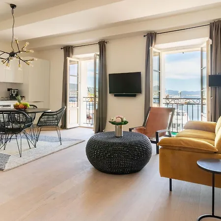 Daire Aussergewoehnliche Am Hafen By Interhome Saint-Tropez