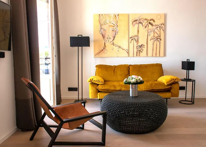 Apartment Aussergewoehnliche Am Hafen By Interhome Saint-Tropez